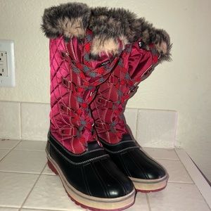 Women's Storm Aspen Boots by Cougar - Size 7M